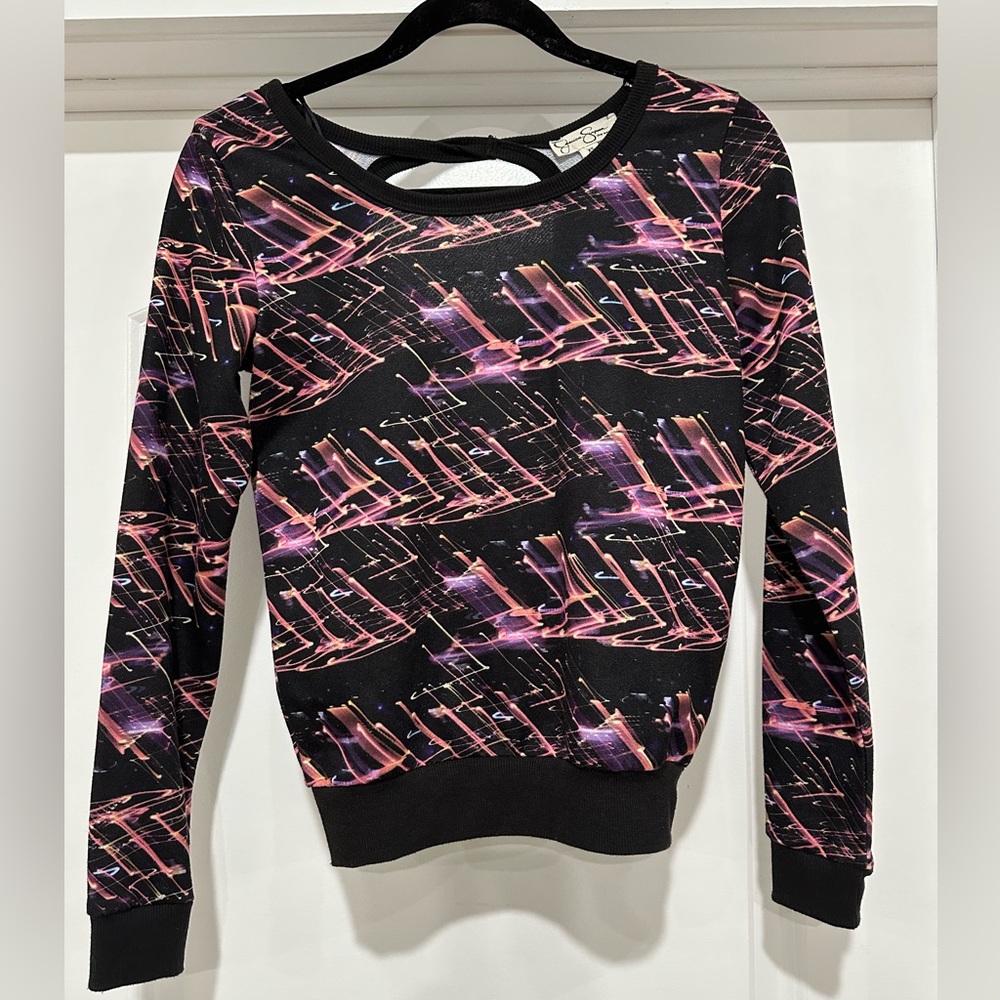 Cute XS Jessica Simpson “The  Warm Up” shirt